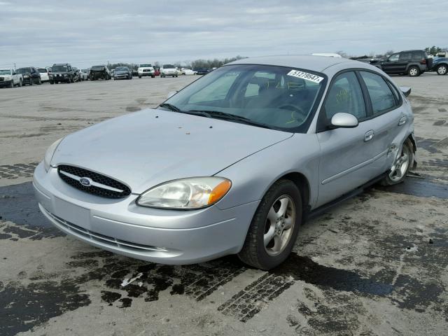 1FAFP53U4YA267199 - 2000 FORD TAURUS SE SILVER photo 2