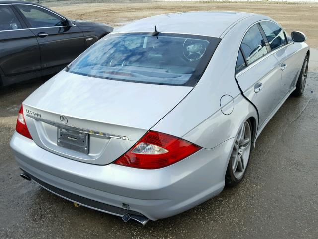 WDDDJ75X76A046883 - 2006 MERCEDES-BENZ CLS 500C SILVER photo 4