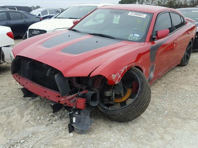 2C3CDXBG1CH215511 - 2012 DODGE CHARGER SE RED photo 2