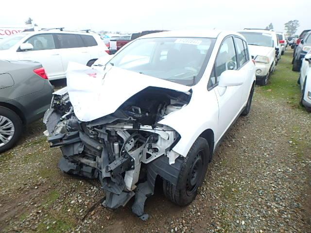 3N1BC13E99L494245 - 2009 NISSAN VERSA S WHITE photo 2