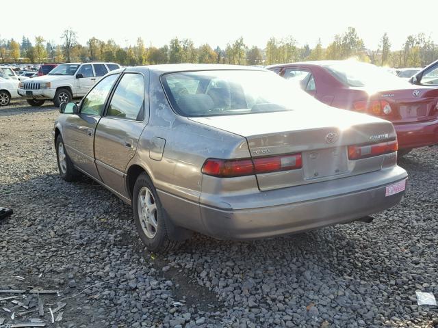 JT2BG28K8X0270800 - 1999 TOYOTA CAMRY LE GOLD photo 3