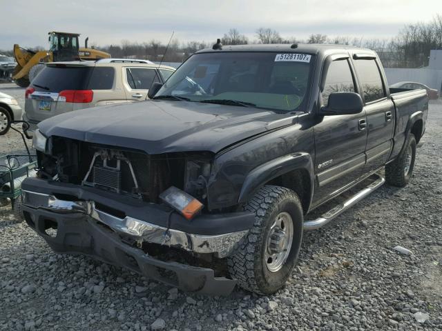 1GCGK13U83F123379 - 2003 CHEVROLET SILVERADO BLACK photo 2