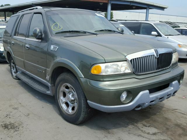 5LMFU28A51LJ00742 - 2001 LINCOLN NAVIGATOR GREEN photo 1