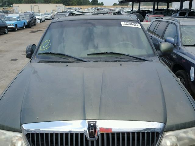 5LMFU28A51LJ00742 - 2001 LINCOLN NAVIGATOR მწვანე ფოტო 7