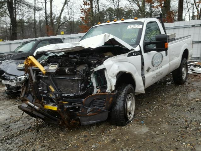 1FTRF3BT1BEC83805 - 2011 FORD F350 SUPER WHITE photo 2