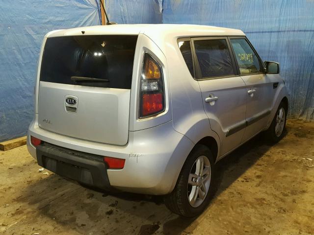 KNDJT2A24B7704672 - 2011 KIA SOUL + SILVER photo 4