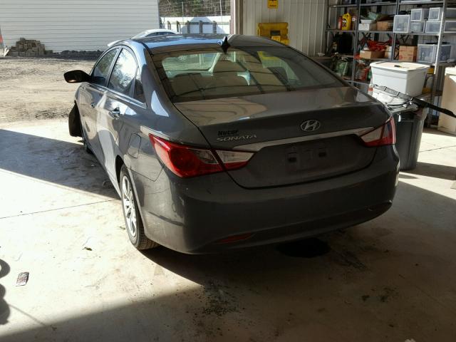 5NPEB4AC0BH055764 - 2011 HYUNDAI SONATA GLS GRAY photo 3