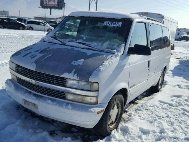 1GNDM19W2VB122655 - 1997 CHEVROLET ASTRO WHITE photo 2