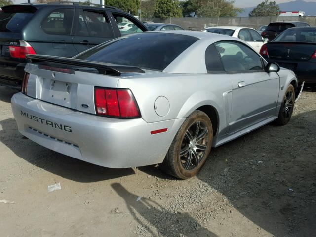 1FAFP406X4F224323 - 2004 FORD MUSTANG SILVER photo 4