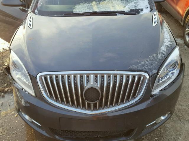 1G4PS5SK0D4194138 - 2013 BUICK VERANO GRAY photo 7