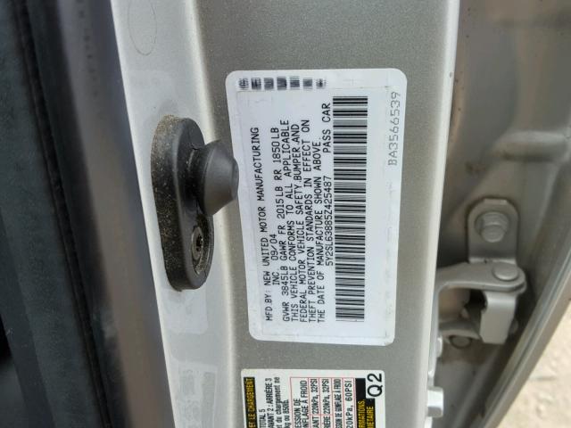 5Y2SL63885Z425487 - 2005 PONTIAC VIBE SILVER photo 10