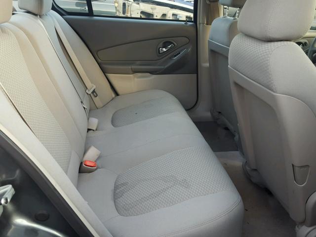 1G1ZS51F26F279323 - 2006 CHEVROLET MALIBU LS SILVER photo 6