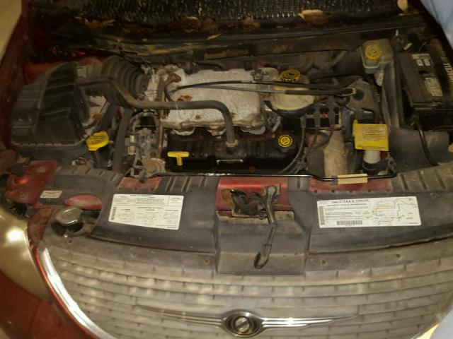 2C4GP54L11R221352 - 2001 CHRYSLER TOWN & COU RED photo 7