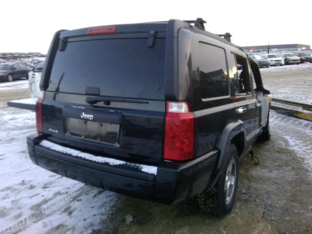 1J4RG4GK3AC130589 - 2010 JEEP COMMANDER GRAY photo 4