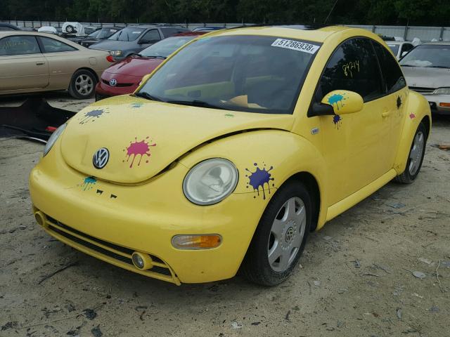3VWCS21C71M424136 - 2001 VOLKSWAGEN NEW BEETLE 黄色 照片 2