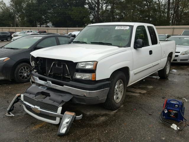 2GCEC19T551272586 - 2005 CHEVROLET SILVERADO WHITE photo 2