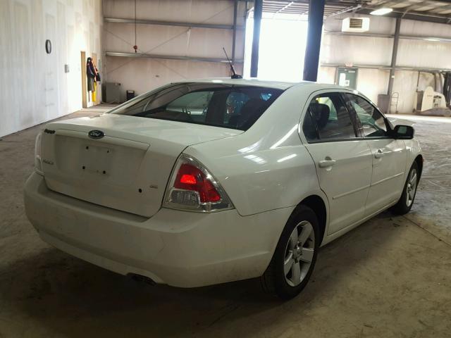 3FAHP07Z89R122496 - 2009 FORD FUSION SE WHITE photo 4