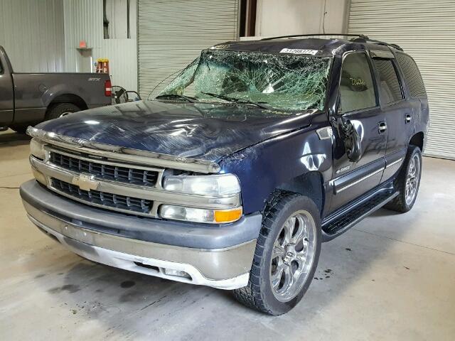 1GNEC13T71R157831 - 2001 CHEVROLET TAHOE C150 BLUE photo 2