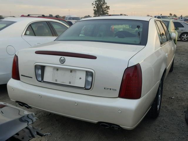 1G6KF5792YU334336 - 2000 CADILLAC DEVILLE DT WHITE photo 4