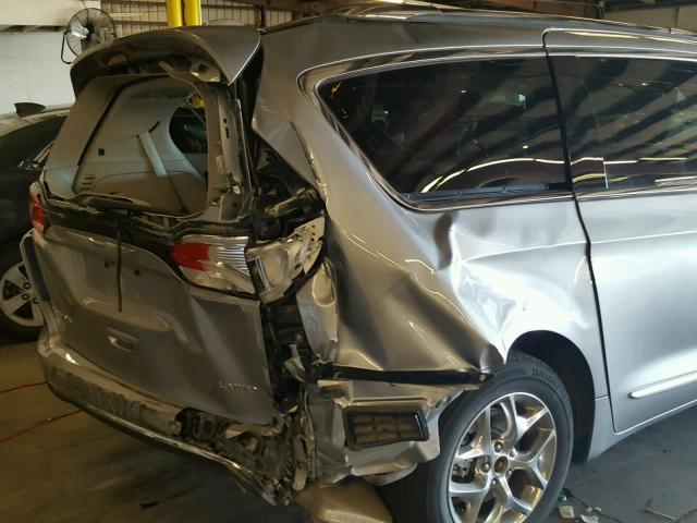 2C4RC1GG8JR170895 - 2018 CHRYSLER PACIFICA L 灰色 照片 9