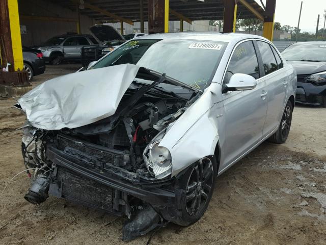 3VWEF71K07M070678 - 2007 VOLKSWAGEN JETTA WOLF SILVER photo 2