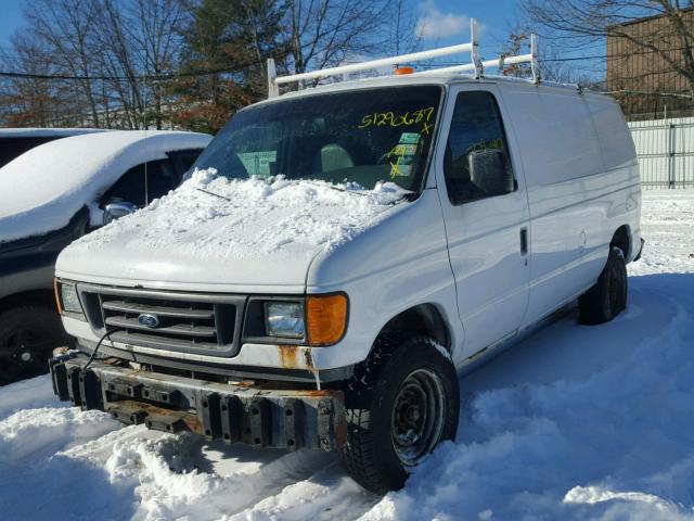 1FTSE34P25HA33853 - 2005 FORD ECONOLINE WHITE photo 2