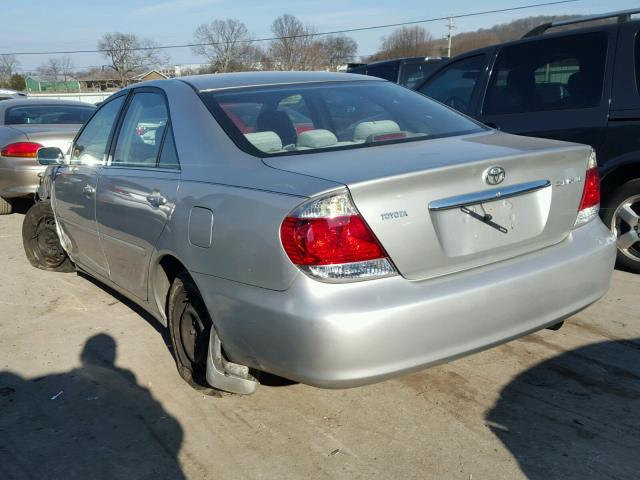 4T1BE32K45U008513 - 2005 TOYOTA CAMRY LE SILVER photo 3