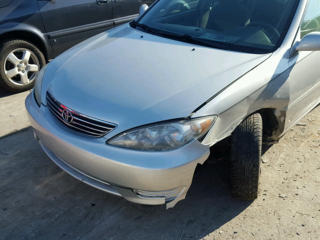 4T1BE32K45U008513 - 2005 TOYOTA CAMRY LE SILVER photo 9