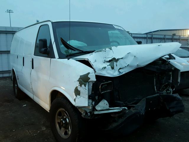 1GCFH15T731185903 - 2003 CHEVROLET EXPRESS G1 WHITE photo 1