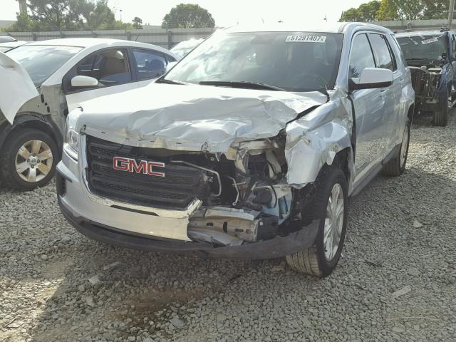 2GKALMEK9H6237686 - 2017 GMC TERRAIN SL SILVER photo 2