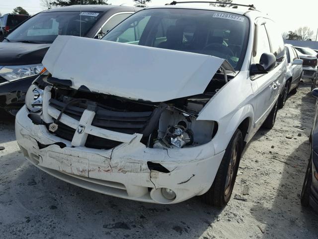 2D4GP44L15R150222 - 2005 DODGE GRAND CARA WHITE photo 2