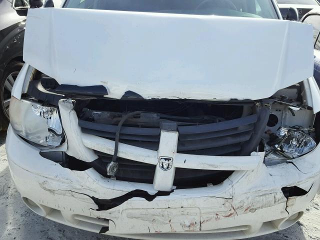 2D4GP44L15R150222 - 2005 DODGE GRAND CARA WHITE photo 7