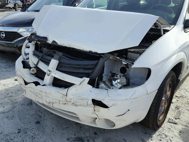 2D4GP44L15R150222 - 2005 DODGE GRAND CARA WHITE photo 9