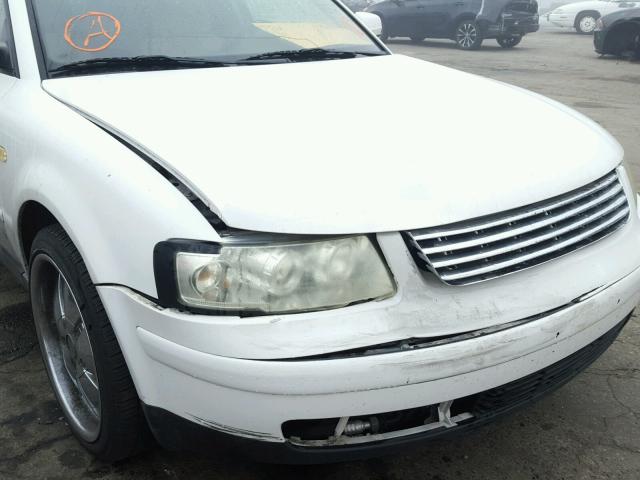 WVWMD23B6YE186172 - 2000 VOLKSWAGEN PASSAT GLS WHITE photo 9