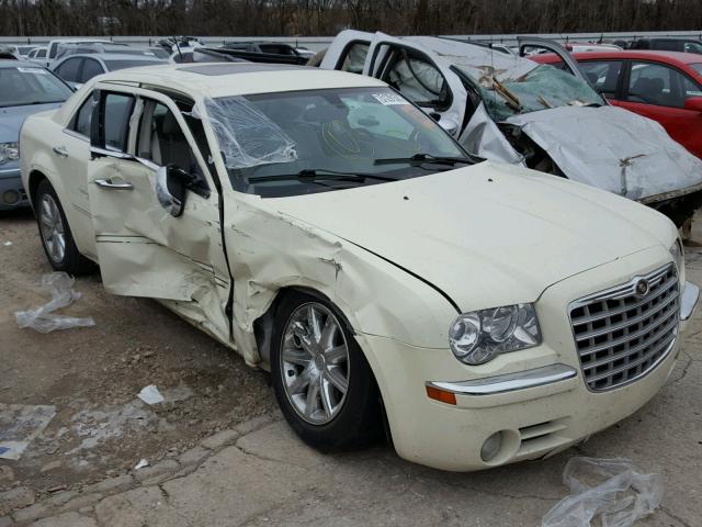 2C3KA63H28H292790 - 2008 CHRYSLER 300C WHITE photo 1