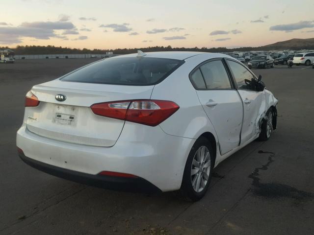 KNAFX4A64G5446484 - 2016 KIA FORTE LX WHITE photo 4