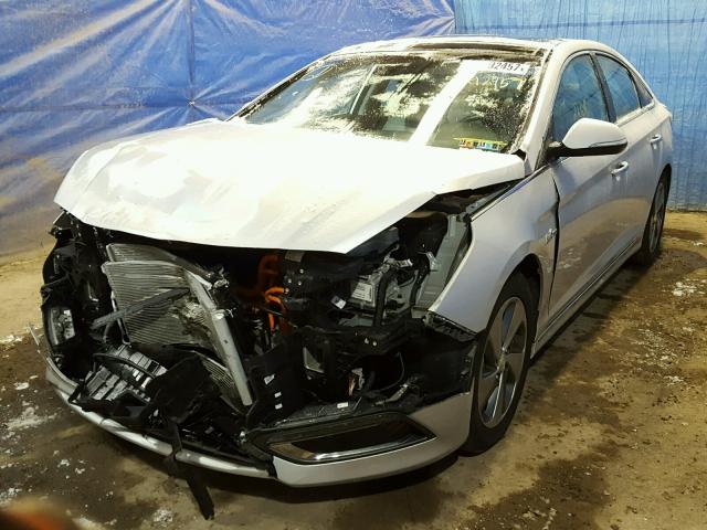 KMHE34L18GA017198 - 2016 HYUNDAI SONATA HYB SILVER photo 2