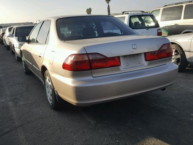 3HGCG6654YG700644 - 2000 HONDA ACCORD LX BEIGE photo 3