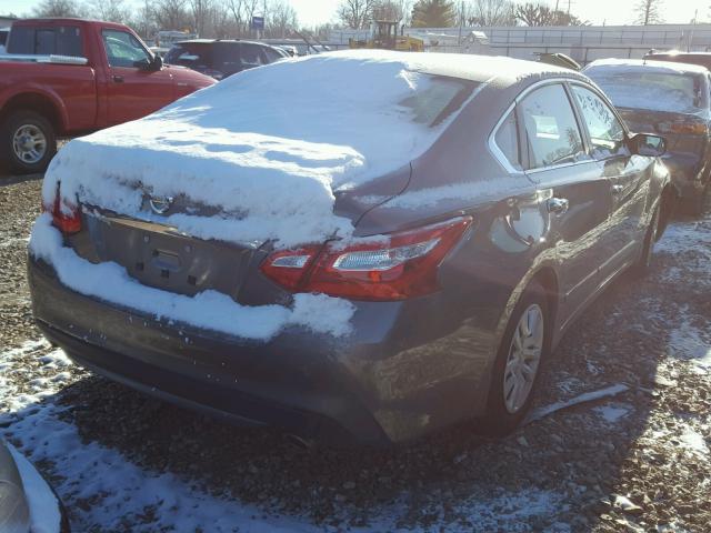 1N4AL3AP8HN330126 - 2017 NISSAN ALTIMA 2.5 GRAY photo 4