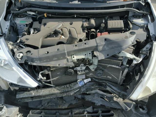 3N1BC11E18L393699 - 2008 NISSAN VERSA S SILVER photo 7