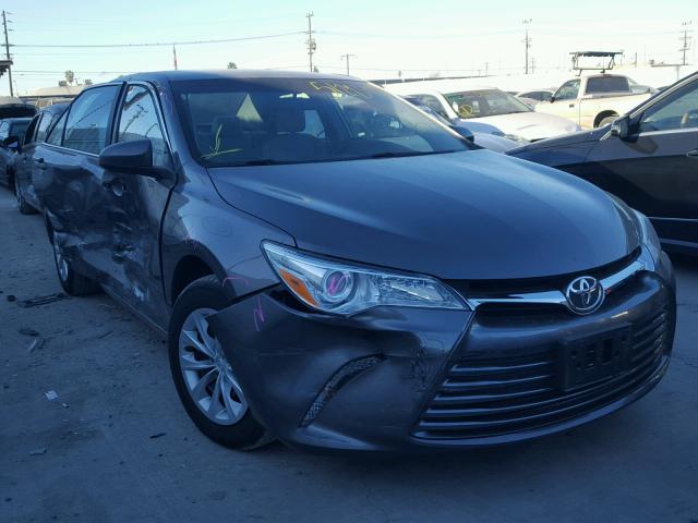 4T1BF1FK9HU714943 - 2017 TOYOTA CAMRY LE SILVER photo 1