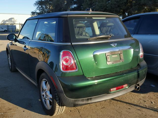 WMWSU3C58BT099669 - 2011 MINI COOPER GREEN photo 3