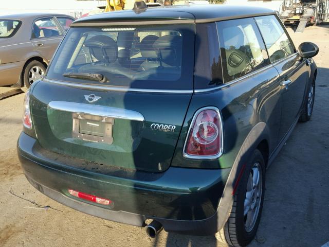 WMWSU3C58BT099669 - 2011 MINI COOPER GREEN photo 4