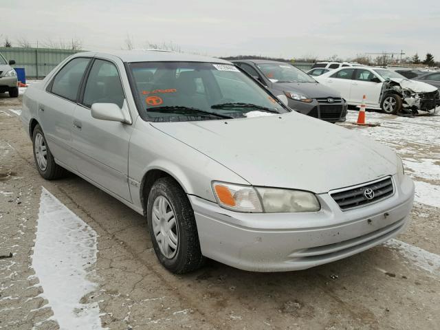 4T1BG22K1YU672647 - 2000 TOYOTA CAMRY CE SILVER photo 1