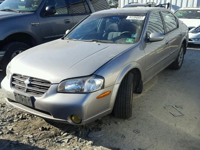 JN1CA31D51T823393 - 2001 NISSAN MAXIMA GXE SILVER photo 2