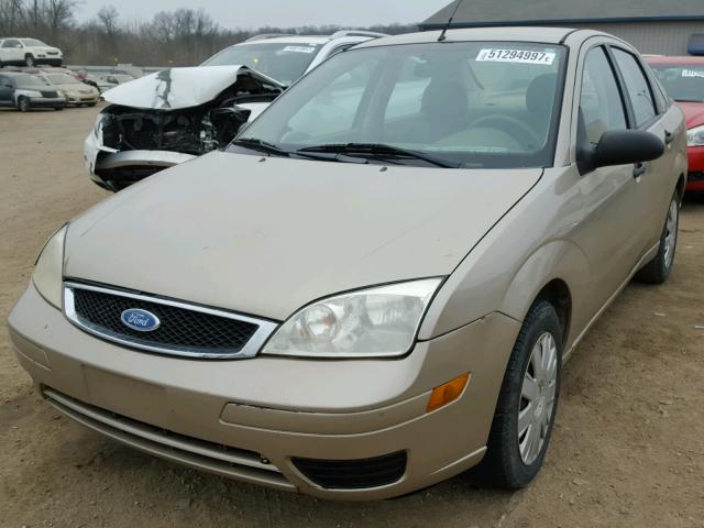 1FAFP34N36W256769 - 2006 FORD FOCUS ZX4 BEIGE photo 2