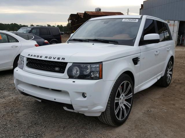 SALSH2E4XDA786441 - 2013 LAND ROVER RANGE ROVE WHITE photo 2