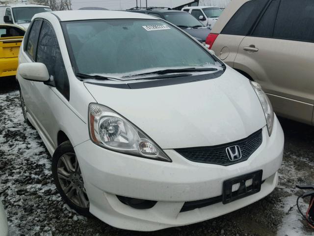 JHMGE8H59BC009357 - 2011 HONDA FIT SPORT WHITE photo 1