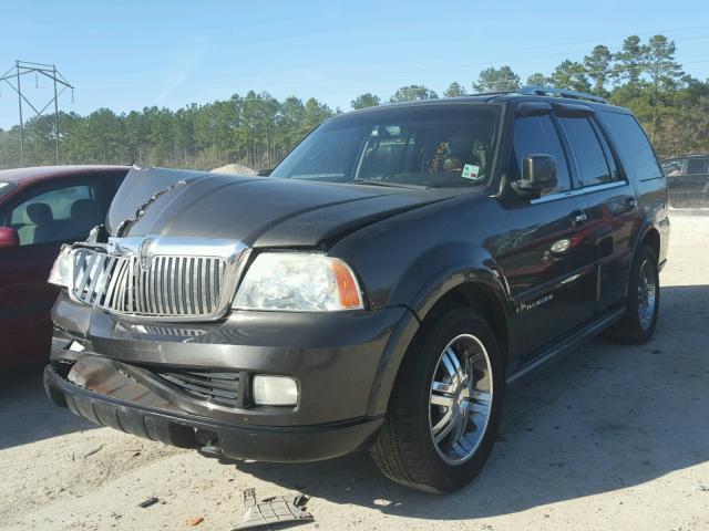 5LMFU27566LJ21157 - 2006 LINCOLN NAVIGATOR BLACK photo 2