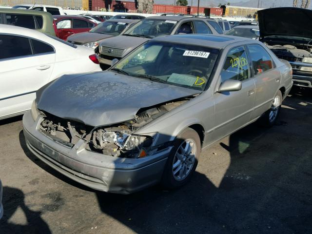 JT2BF28K310299924 - 2001 TOYOTA CAMRY LE ნაცრისფერი ფოტო 2